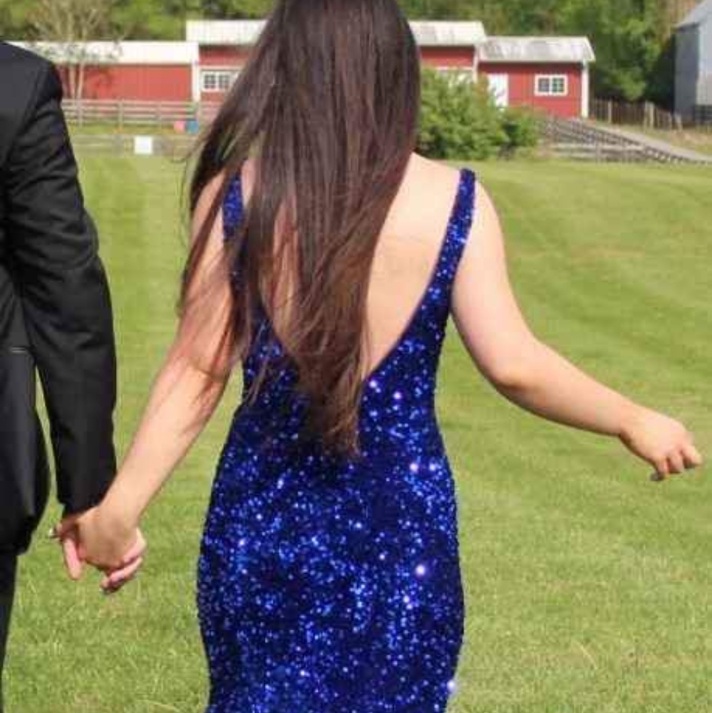 Sherri Hill Size 6 Electric Blue Sequin Prom/Formal Gown ๐ - Picture 4 of 4